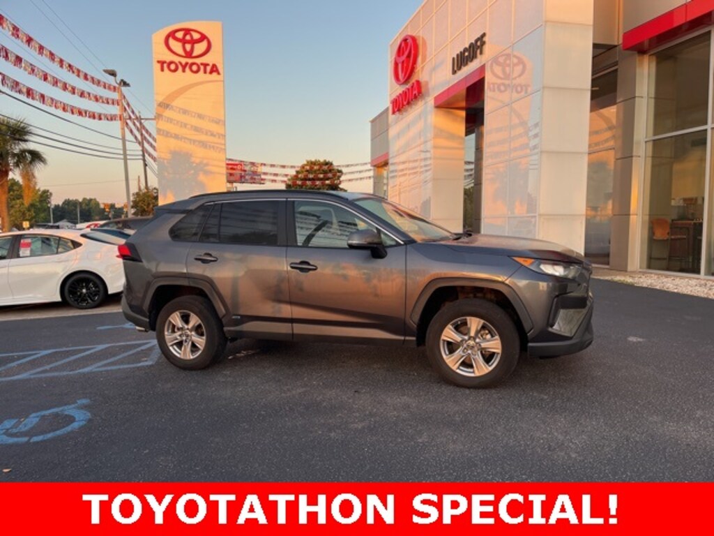 Used 2022 Toyota RAV4 Hybrid LE SUV