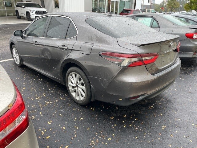 2023 Toyota Camry LE photo 3