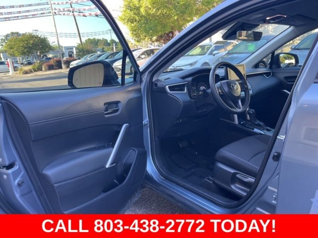 Used 2025 Toyota Corolla Cross LE SUV