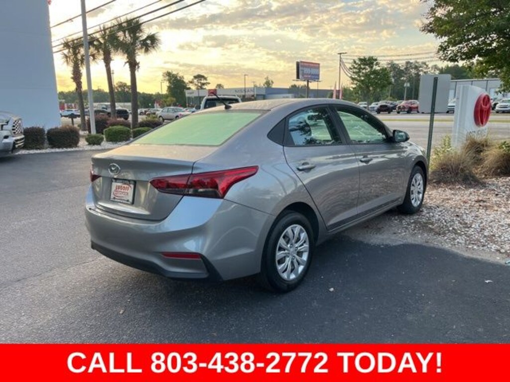 Used 2022 Hyundai Accent SE Sedan