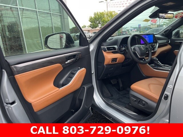 2024 Toyota Highlander Platinum photo 4