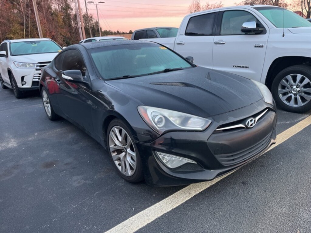 Used 2013 Hyundai Genesis Coupe 3.8 Grand Touring w/Tan Leather Coupe