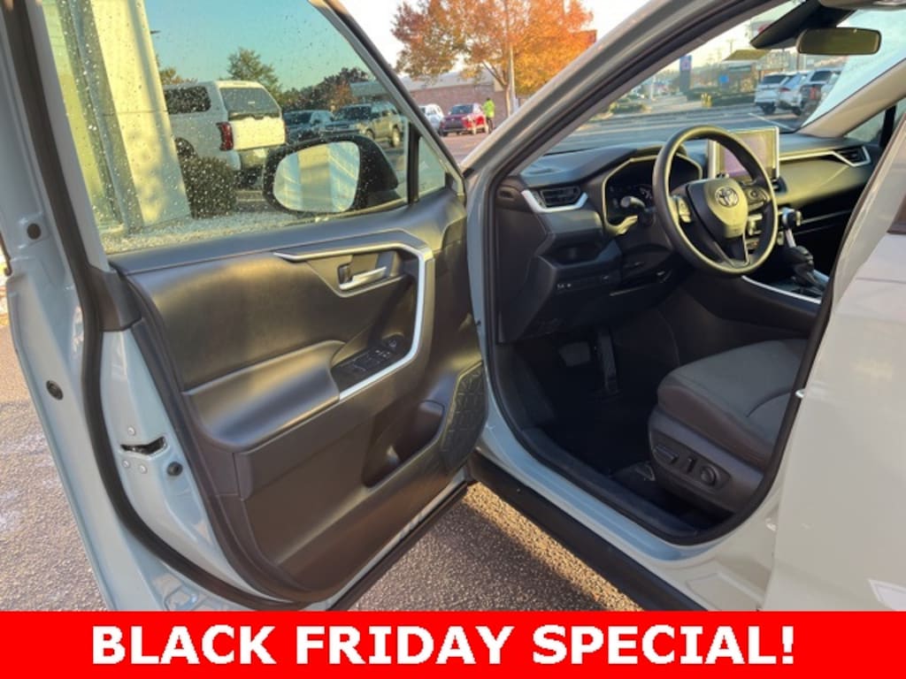 Used 2023 Toyota RAV4 XLE SUV