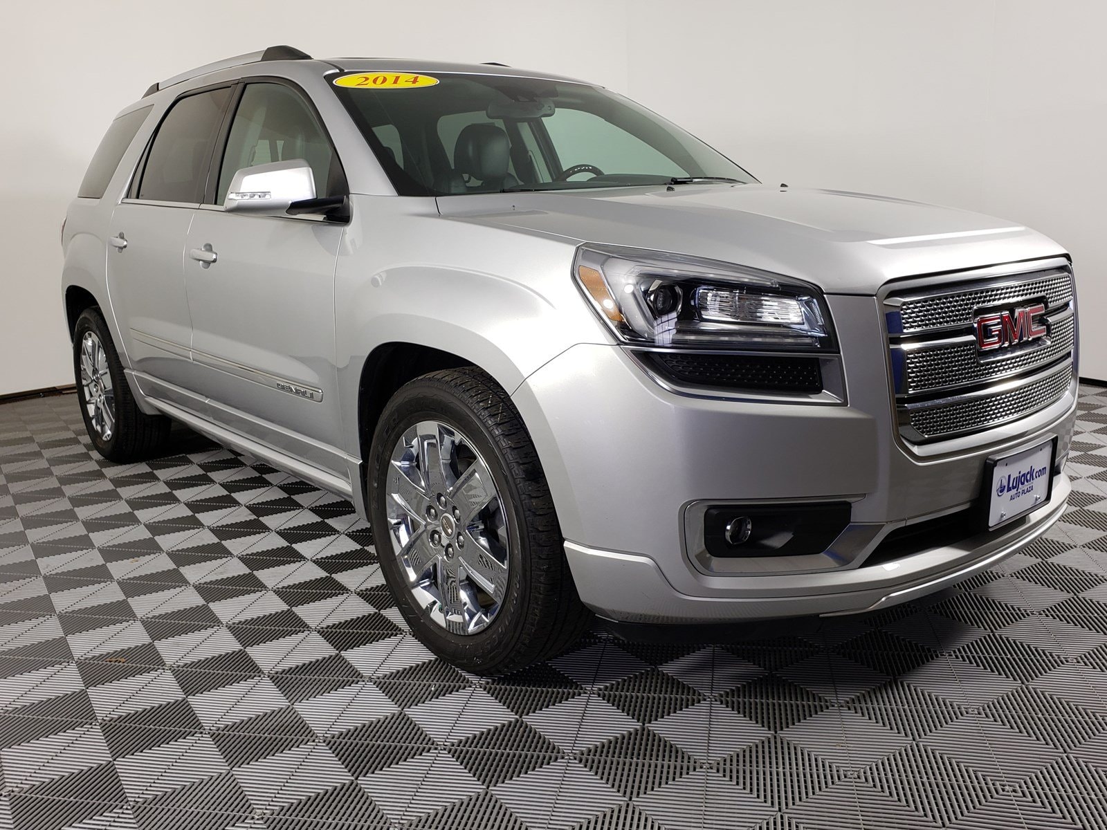 Used 2014 GMC Acadia For Sale at Audi Quad Cities | VIN: 1GKKVTKD2EJ247117