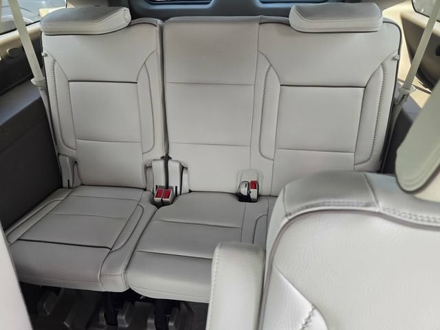 2026 GMC Yukon XL Denali - Photo 9