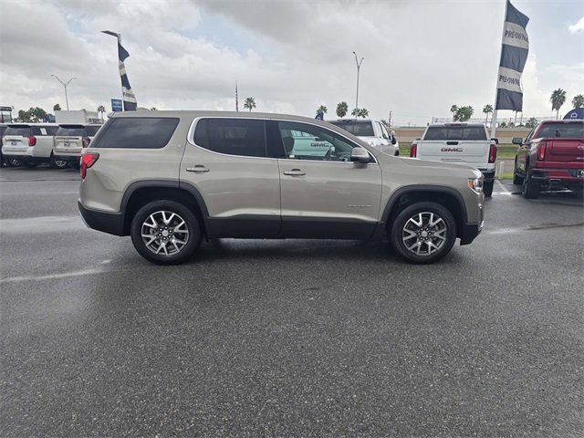 2022 Gmc Acadia SLE photo 3