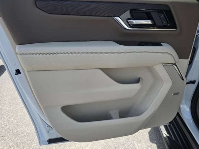 2026 GMC Yukon XL Denali - Photo 12