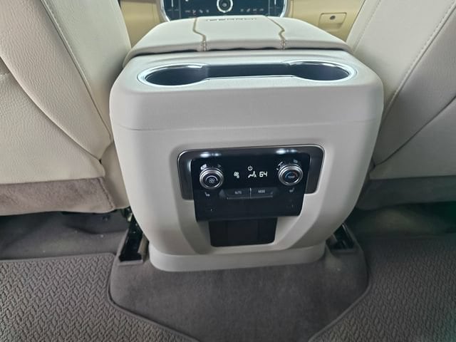 2026 GMC Yukon XL Denali - Photo 13