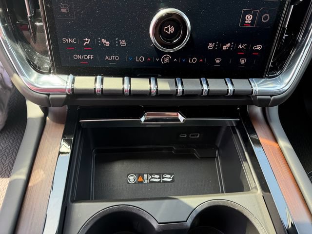 2026 GMC Yukon XL Denali - Photo 11
