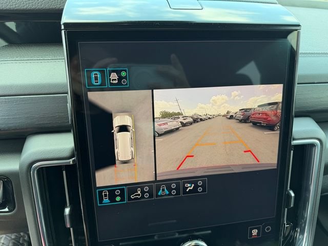 2026 GMC Yukon Denali - Photo 13
