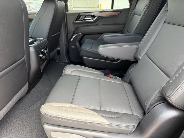 2026 GMC Yukon Denali - Photo 10
