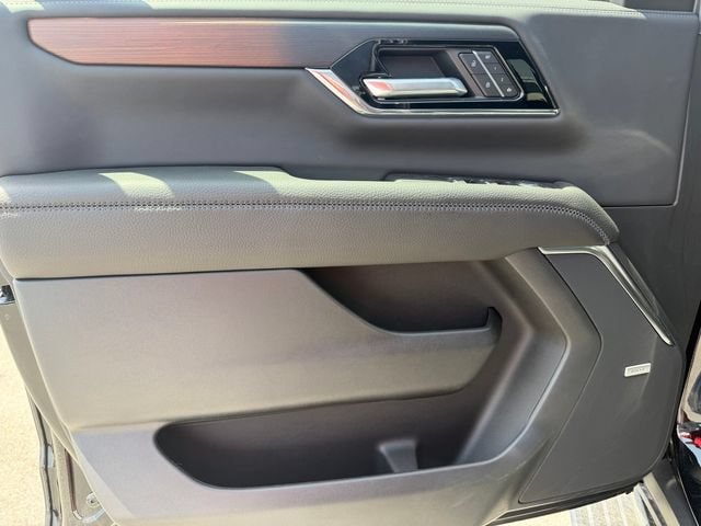 2026 GMC Yukon XL Denali - Photo 9