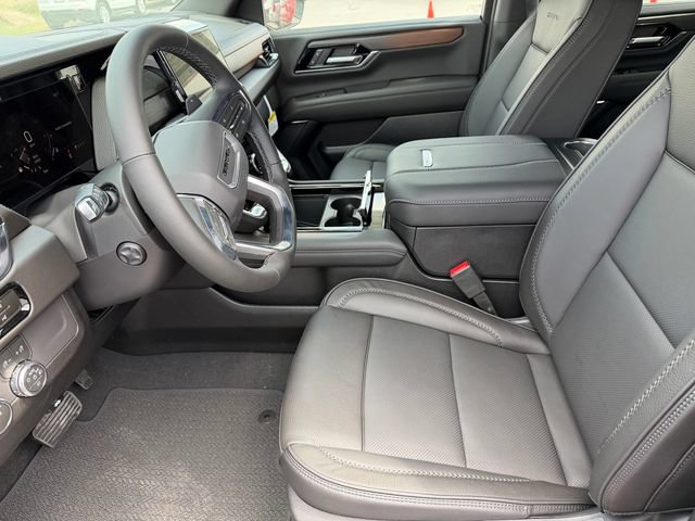 2026 GMC Yukon Denali - Photo 12