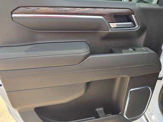 2026 GMC Sierra 1500 SLT - Photo 11