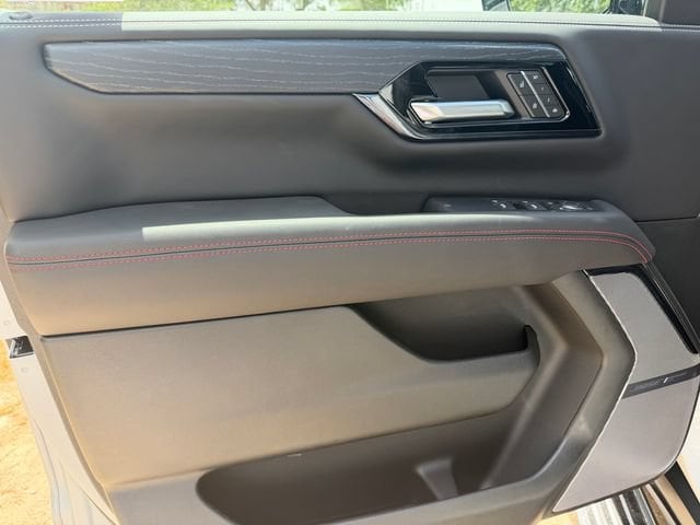 2026 GMC Yukon XL AT4 Ultimate - Photo 13