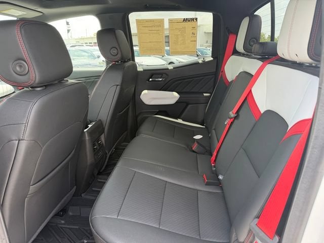 2026 GMC Canyon AT4X - Photo 9