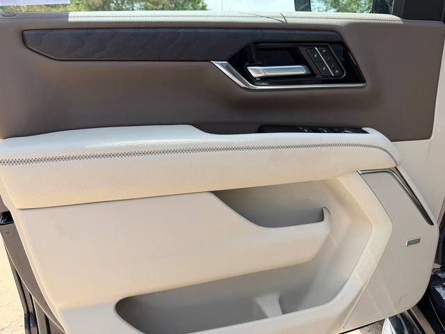 2026 GMC Yukon XL Denali - Photo 13