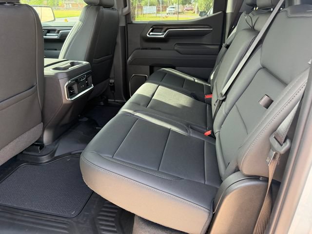 2026 GMC Sierra 1500 SLT - Photo 9