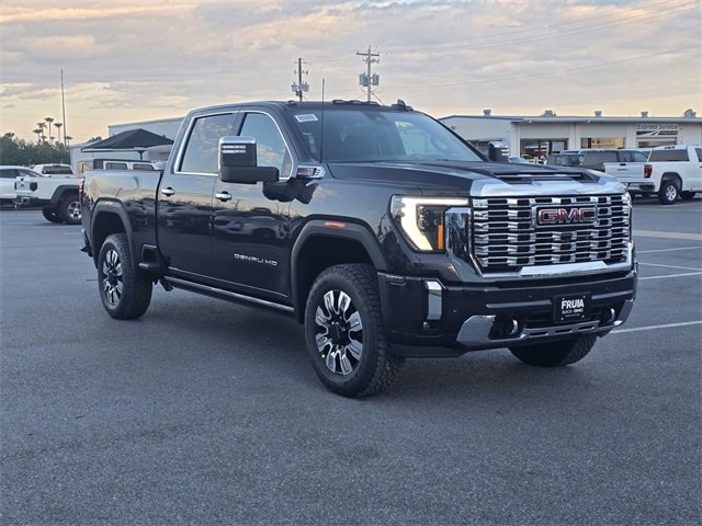 2026 Gmc Sierra 2500 HD Denali photo 3