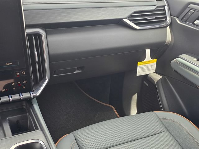 2026 GMC Acadia AT4 - Photo 18