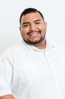 Staff member OSCAR MARTINEZ from ID_41001ac70092