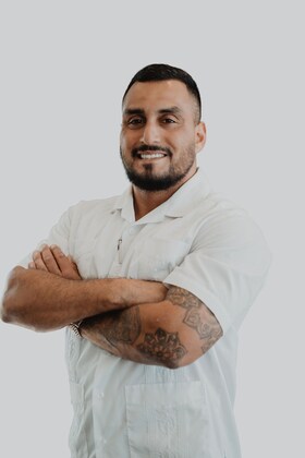 Staff member ANDRES GARAY  from ID_15c1d2bd7e7c