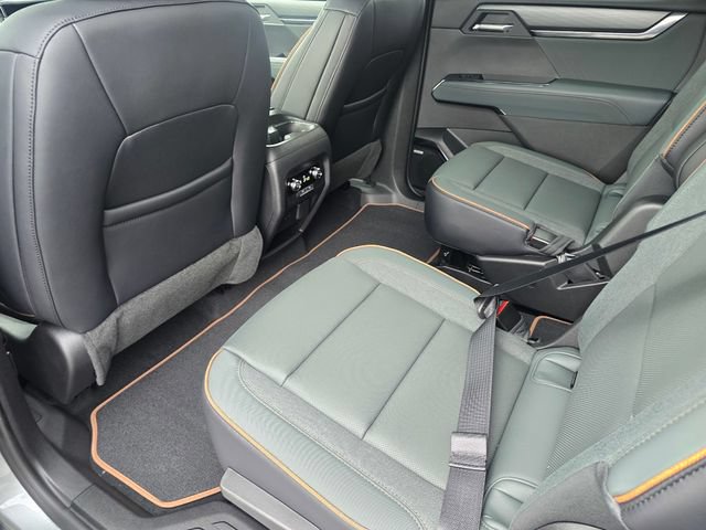 2026 GMC Acadia AT4 - Photo 10