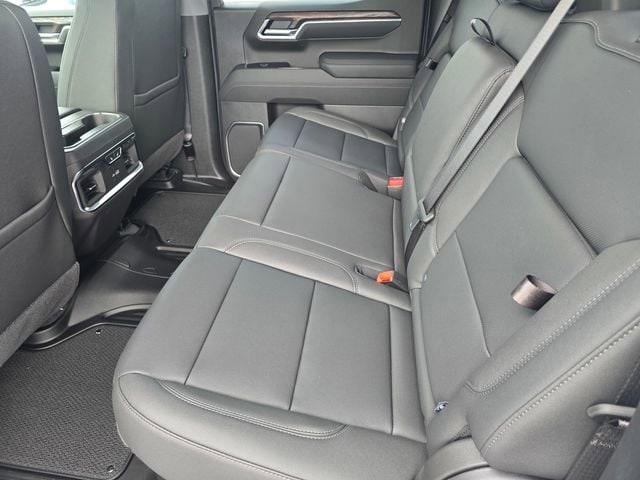 2026 GMC Sierra 1500 SLT - Photo 9