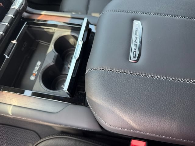 2026 GMC Yukon XL Denali - Photo 12