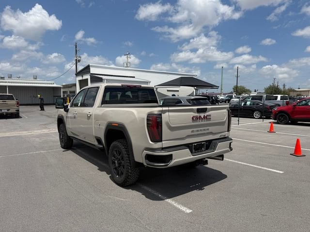 2026 GMC Sierra 2500HD AT4 - Photo 7