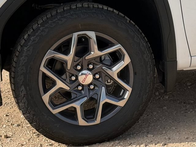 2026 GMC Sierra 1500 SLT - Photo 8