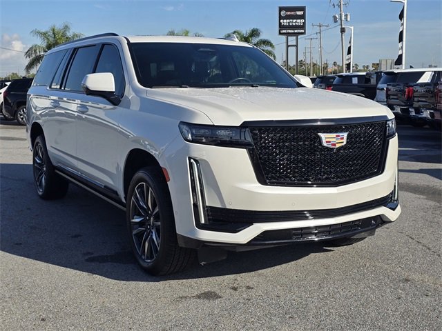 2023 Cadillac Escalade ESV Sport Platinum photo 3