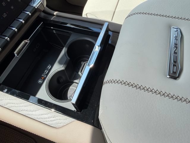2026 GMC Yukon XL Denali - Photo 16