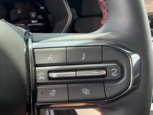 2026 GMC Canyon AT4X - Photo 16