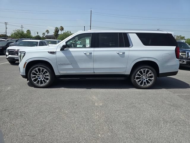 2026 GMC Yukon XL Denali - Photo 8