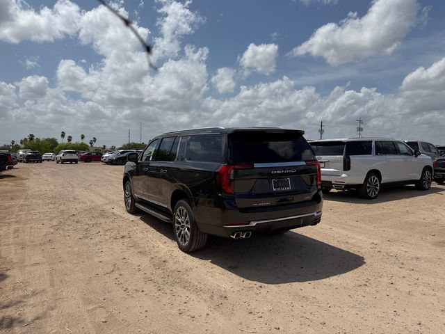 2026 GMC Yukon XL Denali - Photo 7