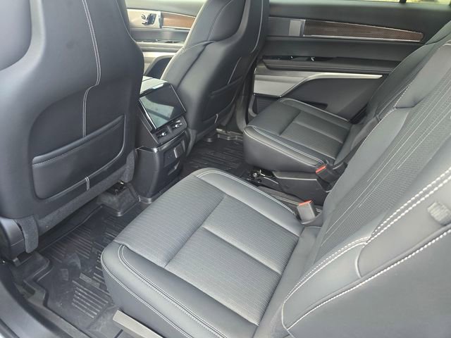 2026 Cadillac VISTIQ Luxury - Photo 14