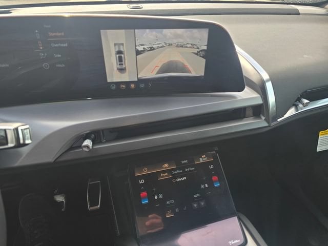 2027 Cadillac VISTIQ Luxury - Photo 25