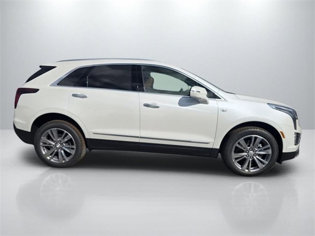 New 2026 CADILLAC XT5 Premium Luxury SUV