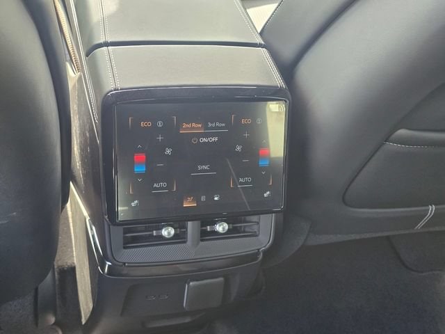 2027 Cadillac VISTIQ Luxury - Photo 21