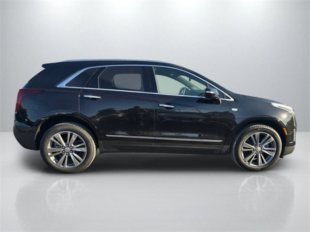 New 2025 CADILLAC XT5 Premium Luxury SUV