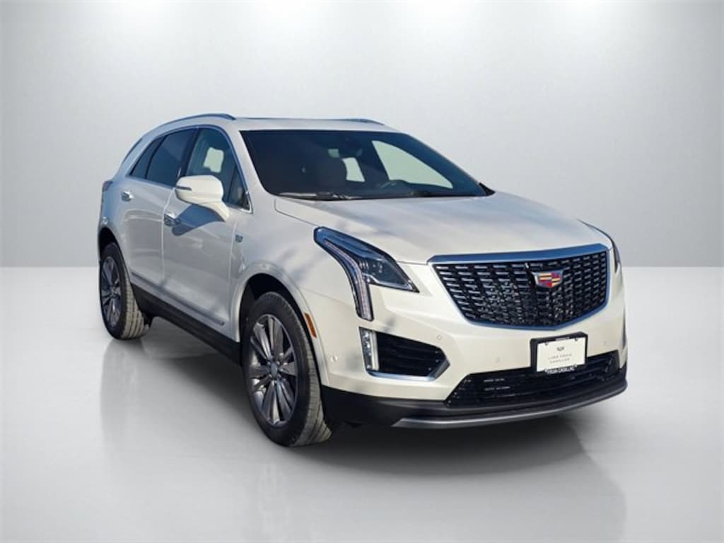 New 2025 CADILLAC XT5 Luxury SUV