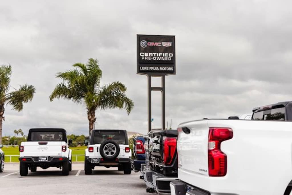 Used 2017 GMC Sierra 1500 SLT Truck