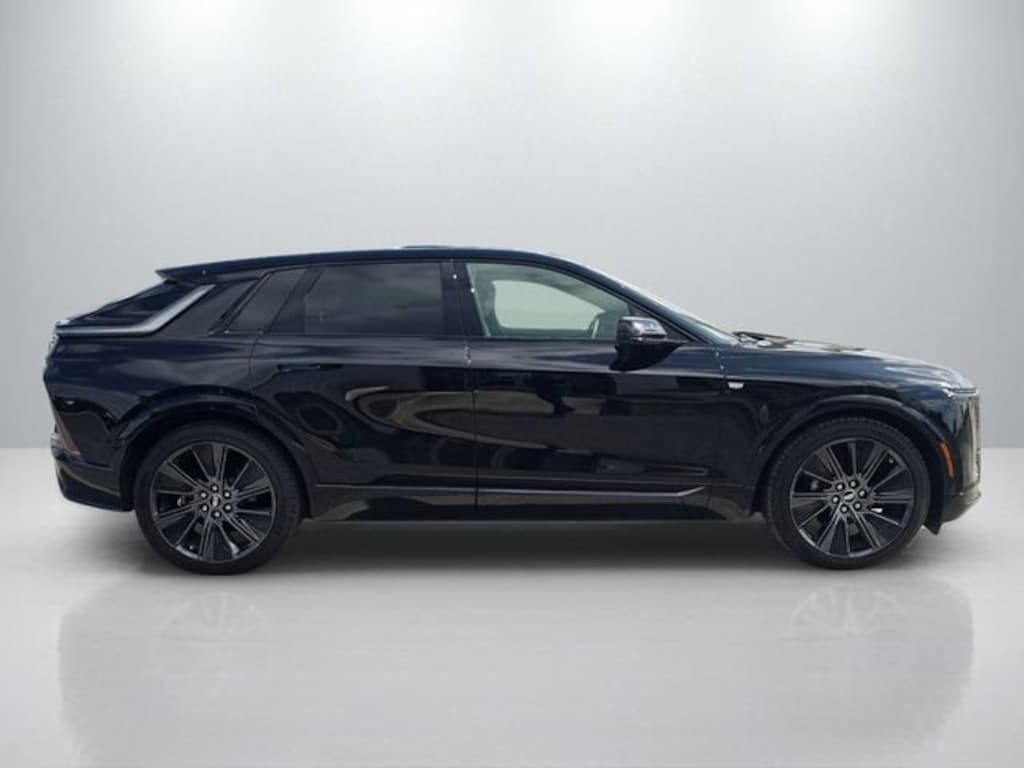 New 2025 CADILLAC LYRIQ Sport 3 SUV