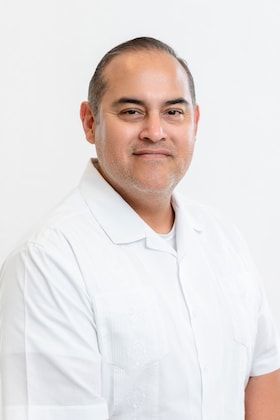 Staff member Ruben Gomez from ID_1935a169edab