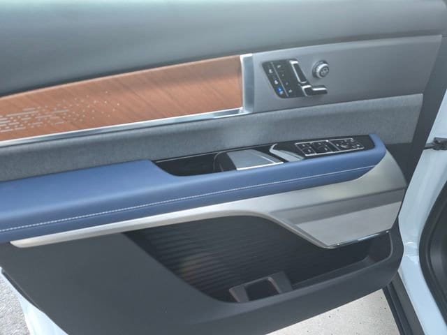 2026 Cadillac VISTIQ Premium Luxury - Photo 22