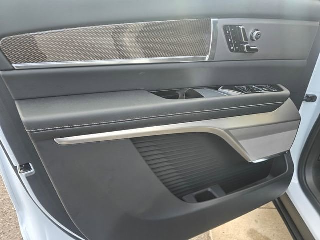2026 Cadillac VISTIQ Luxury - Photo 23
