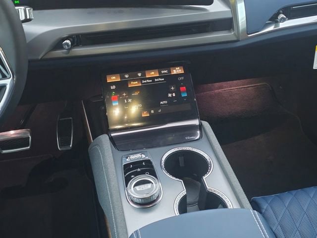 2026 Cadillac VISTIQ Premium Luxury - Photo 18