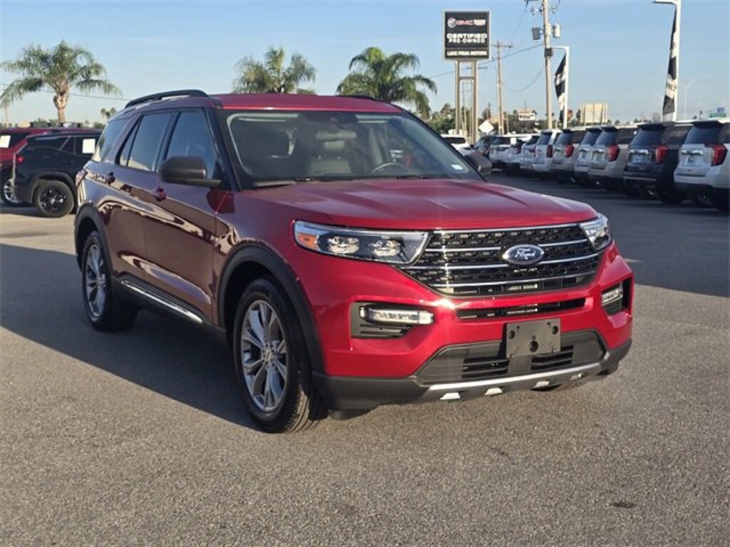 Used 2024 Ford Explorer XLT