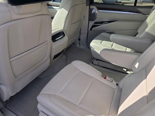 2026 Cadillac Escalade Platinum Sport - Photo 14